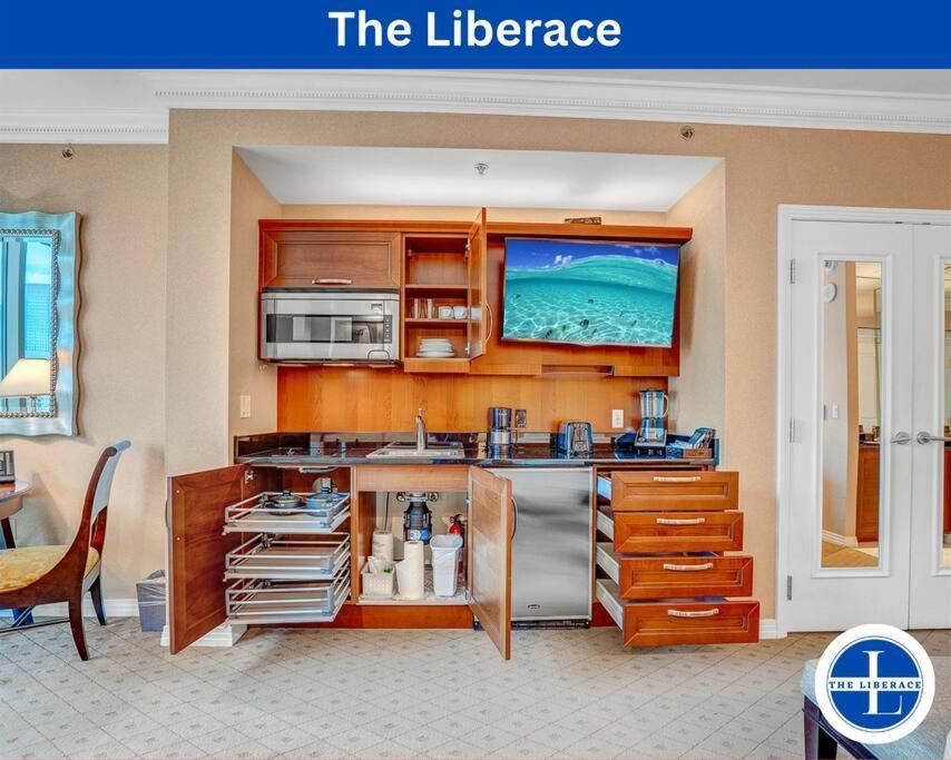 The Liberace Aparthotel Лас Вегас Екстериор снимка